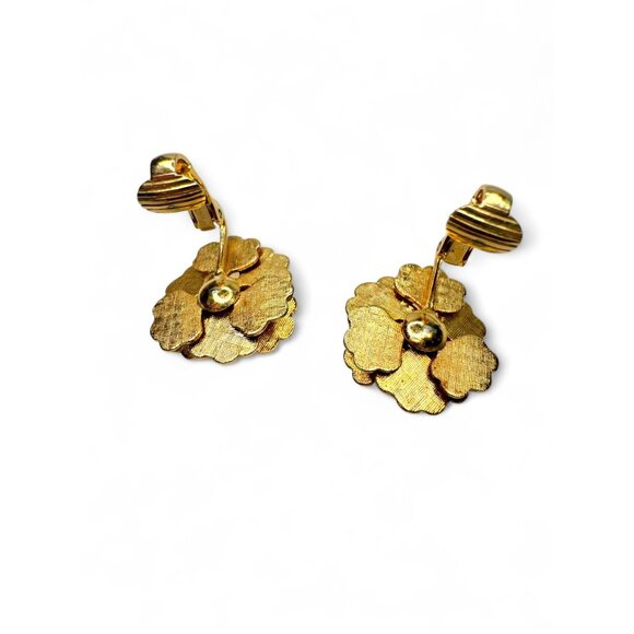 Vintage Red Green Enameled Layered Flower Brooch Clip-On Earrings Set - Picture 8 of 12